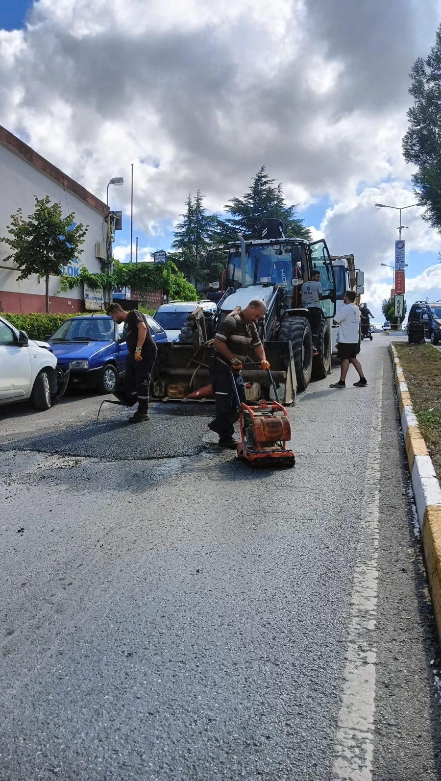 SANAYİ SİTEMİZDE ASFALT ÇALIŞMALARIMIZI TAMAMLADIK...