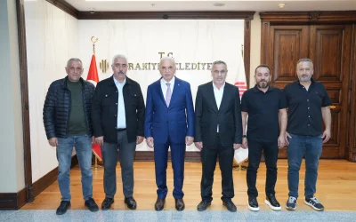 KADOSAN Yönetimi olarak Ümraniye Belediye Başkanımız Sayın İsmet Yıldırım’ı makamında ziyaret ettik.