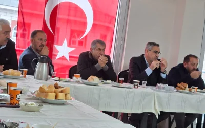 BİZ BÜYÜK BİR AİLEYİZ!