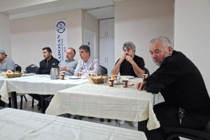 BİZ BÜYÜK BİR AİLEYİZ!