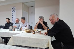 BİZ BÜYÜK BİR AİLEYİZ!