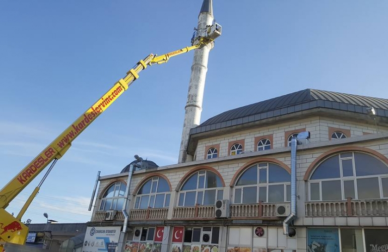 Kadosan Oto Sanayi Camimizin Minare Boya İşlemlerine Başladık